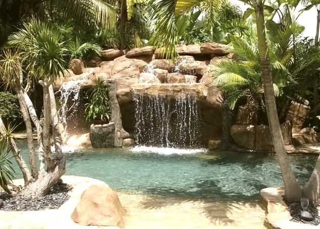 Tropical Pool - Pool